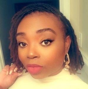 Meet your Posher, Devondra